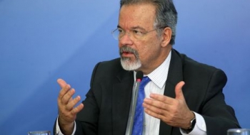 Comitê da crise será mantido para monitorar fake news nas eleições